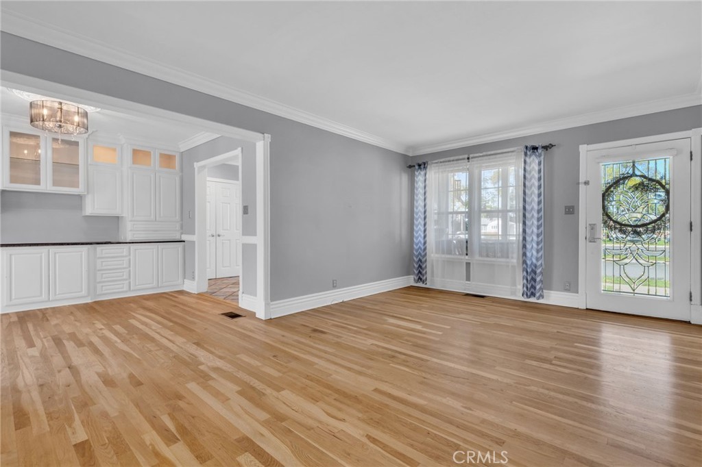 4220 Los Coyotes Diagonal