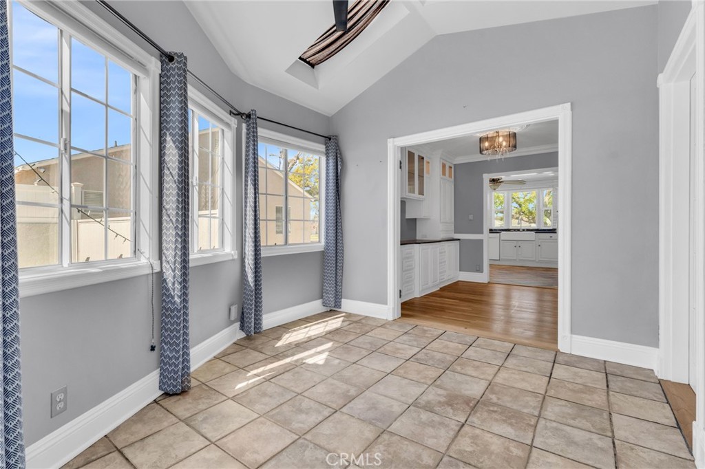 4220 Los Coyotes Diagonal