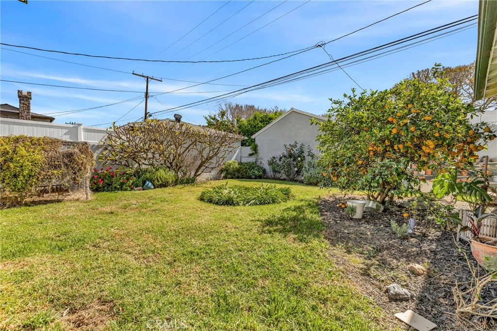 4220 Los Coyotes Diagonal