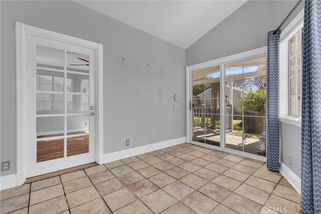 4220 Los Coyotes Diagonal