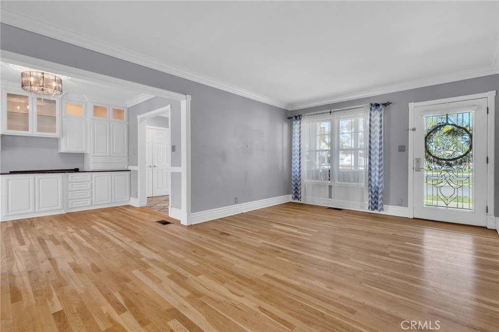 4220 Los Coyotes Diagonal