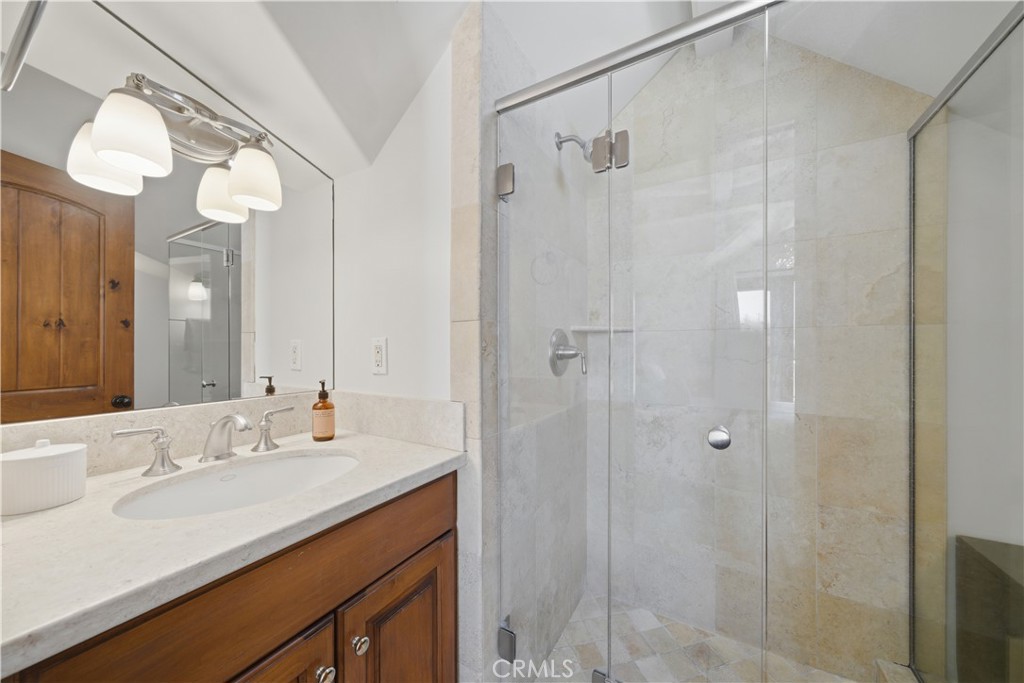 1/2 Orchid Avenue