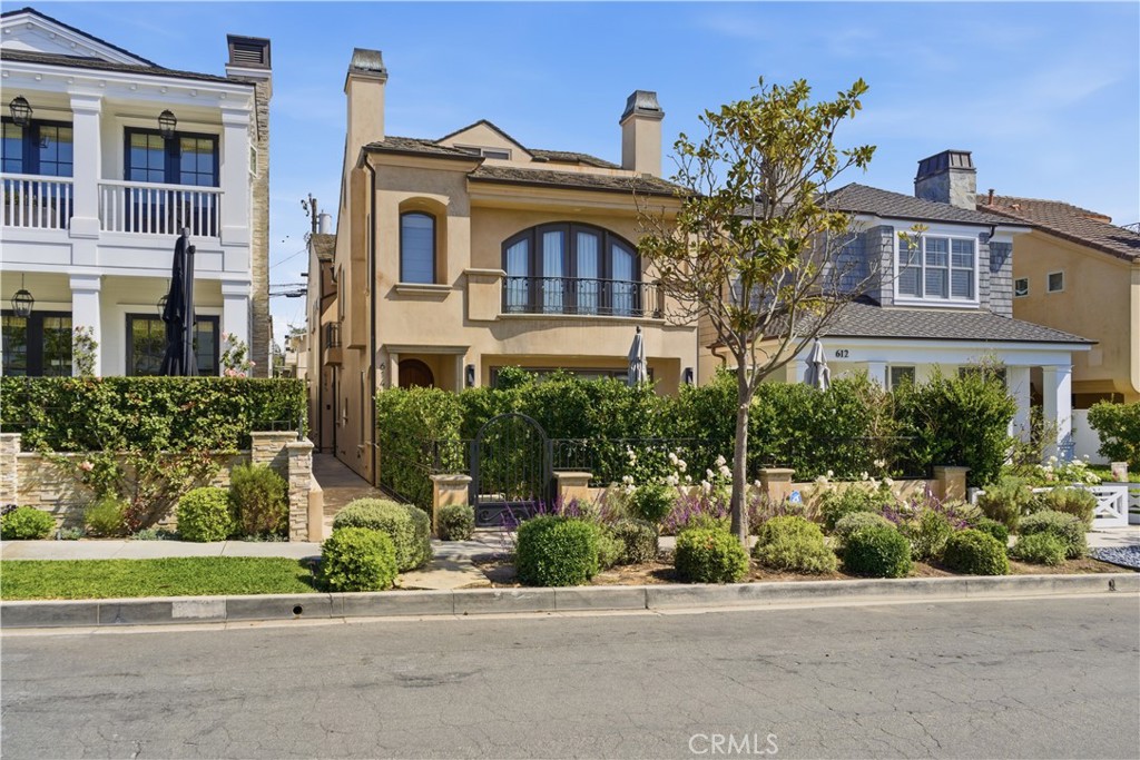 1/2 Orchid Avenue