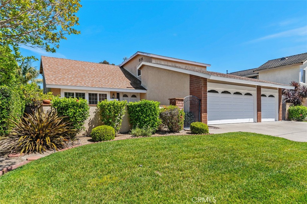 27048 Santa Susana