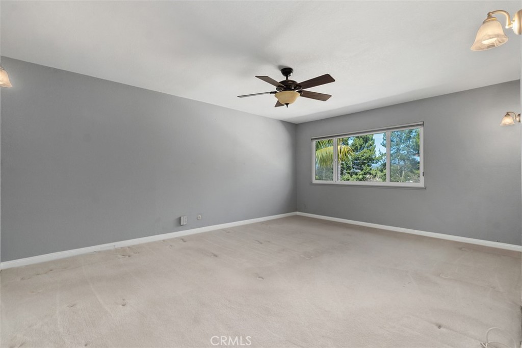 27048 Santa Susana