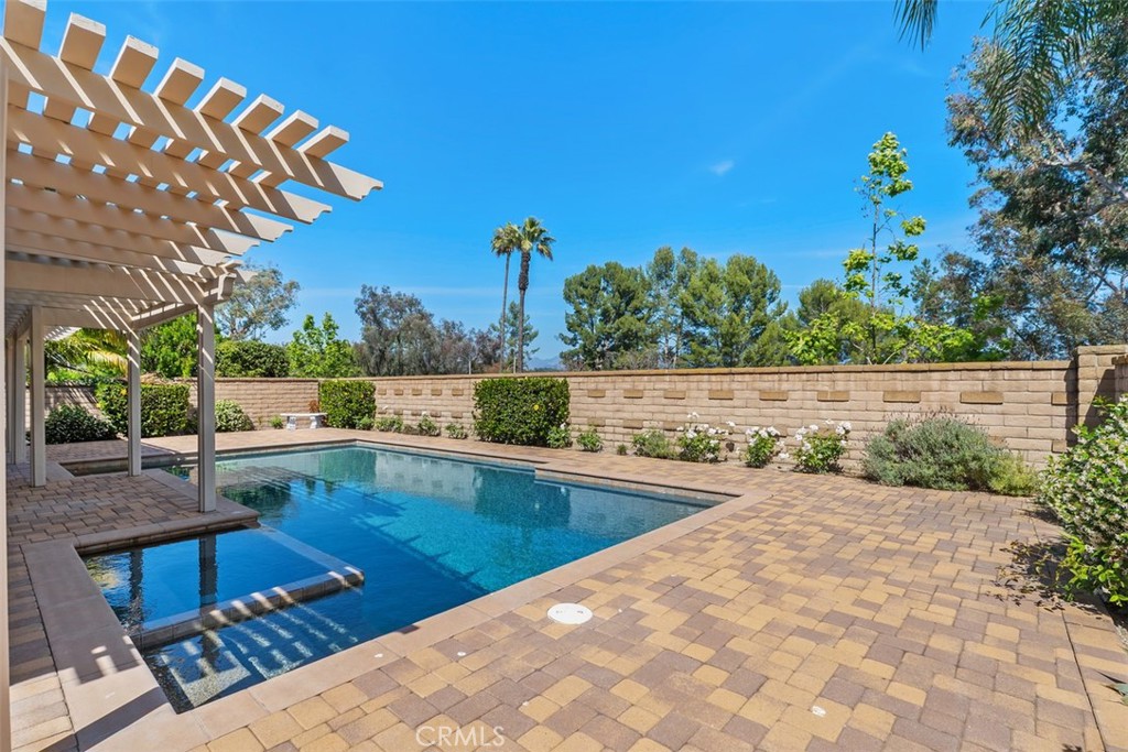 27048 Santa Susana