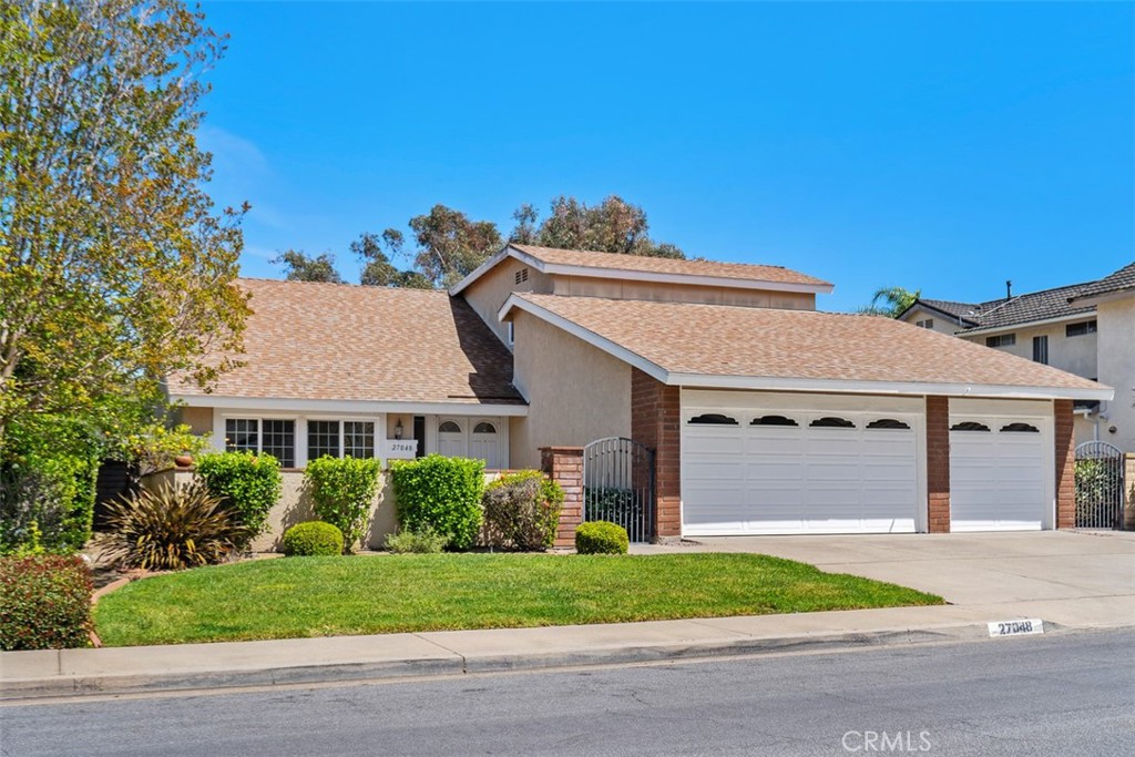 27048 Santa Susana