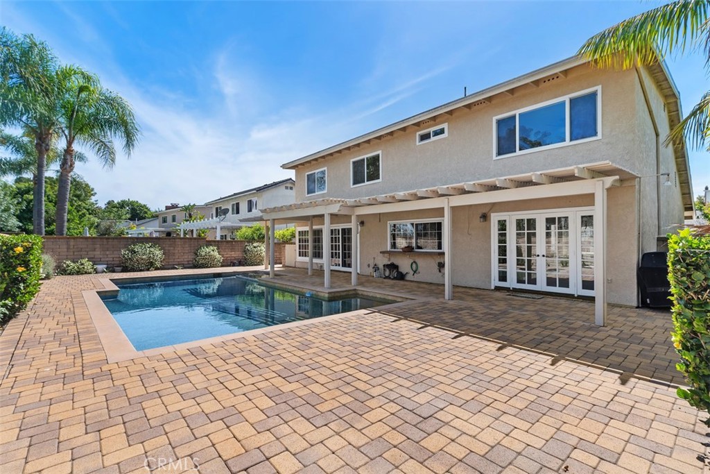 27048 Santa Susana
