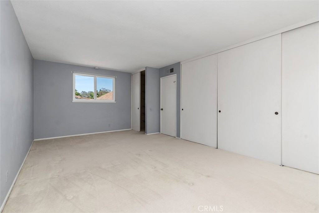 27048 Santa Susana
