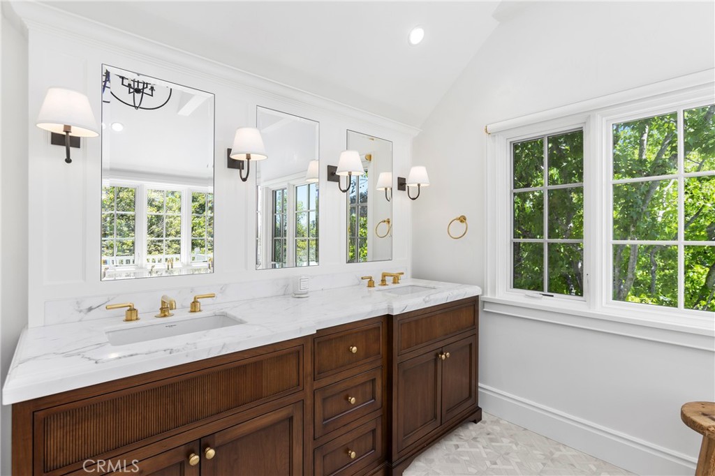 31922 Paseo Monte Vista