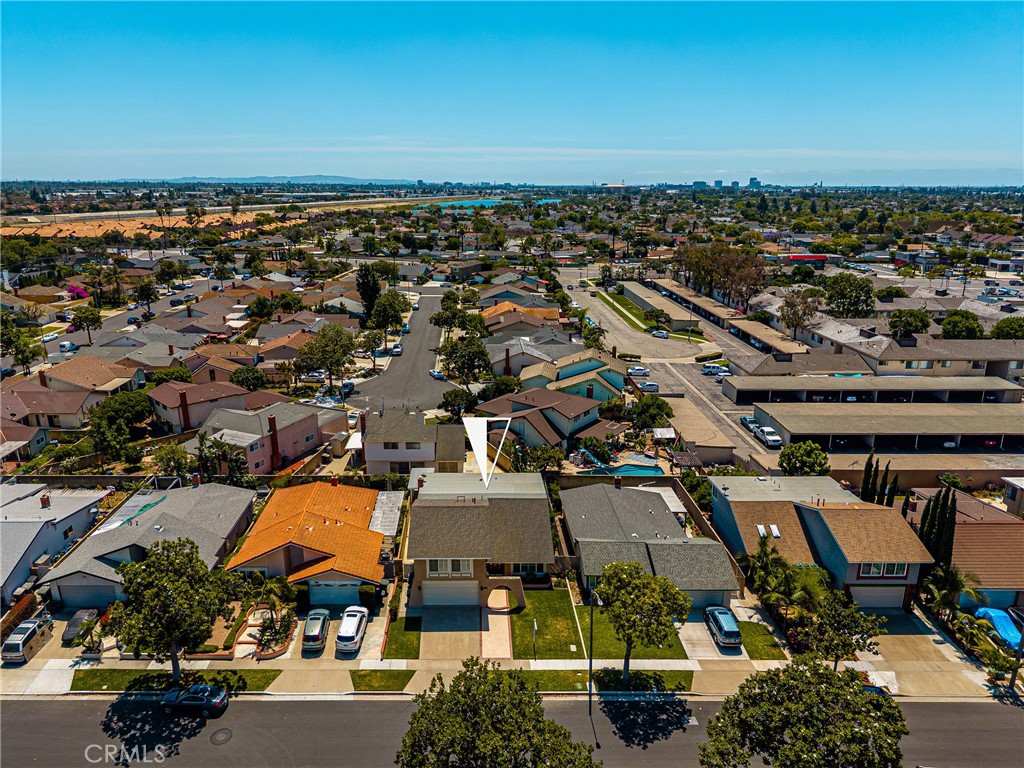 2860 E Hempstead