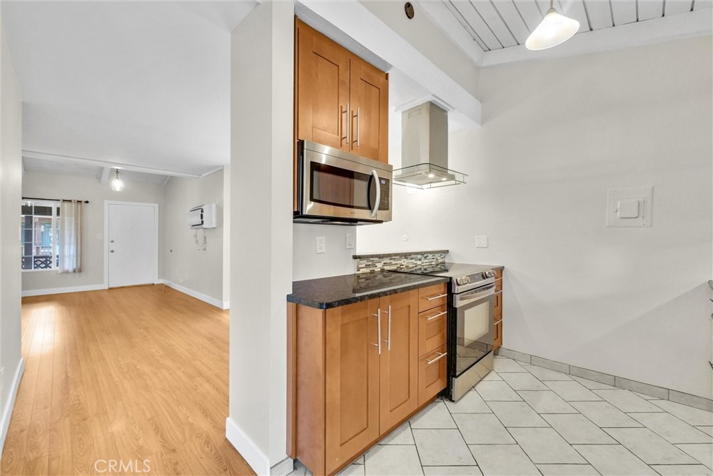 1010 W Macarthur Boulevard 118