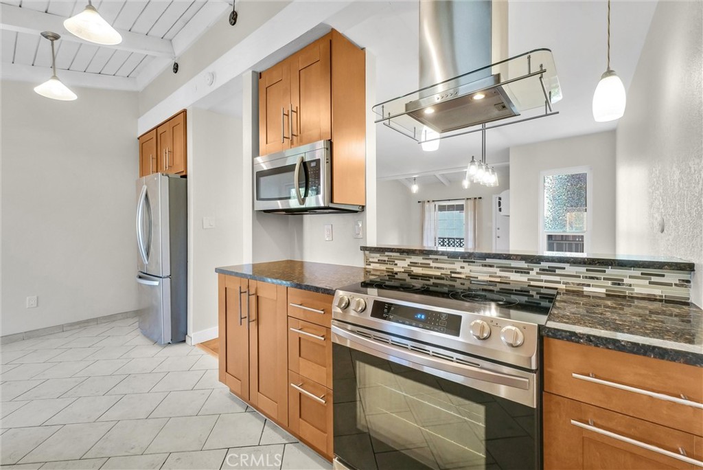 1010 W Macarthur Boulevard 118