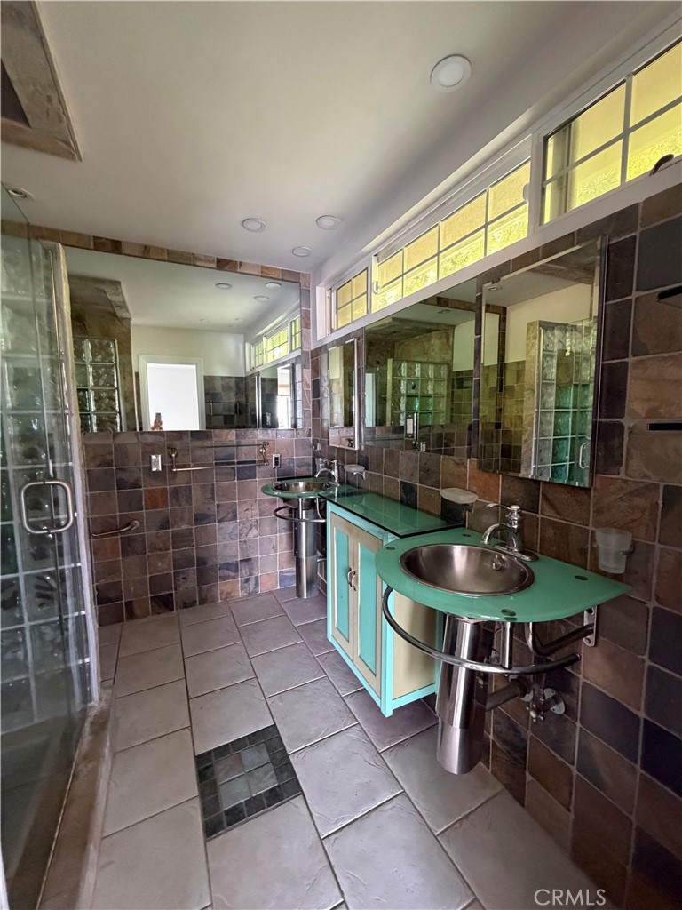 24322 Santa Clara 3