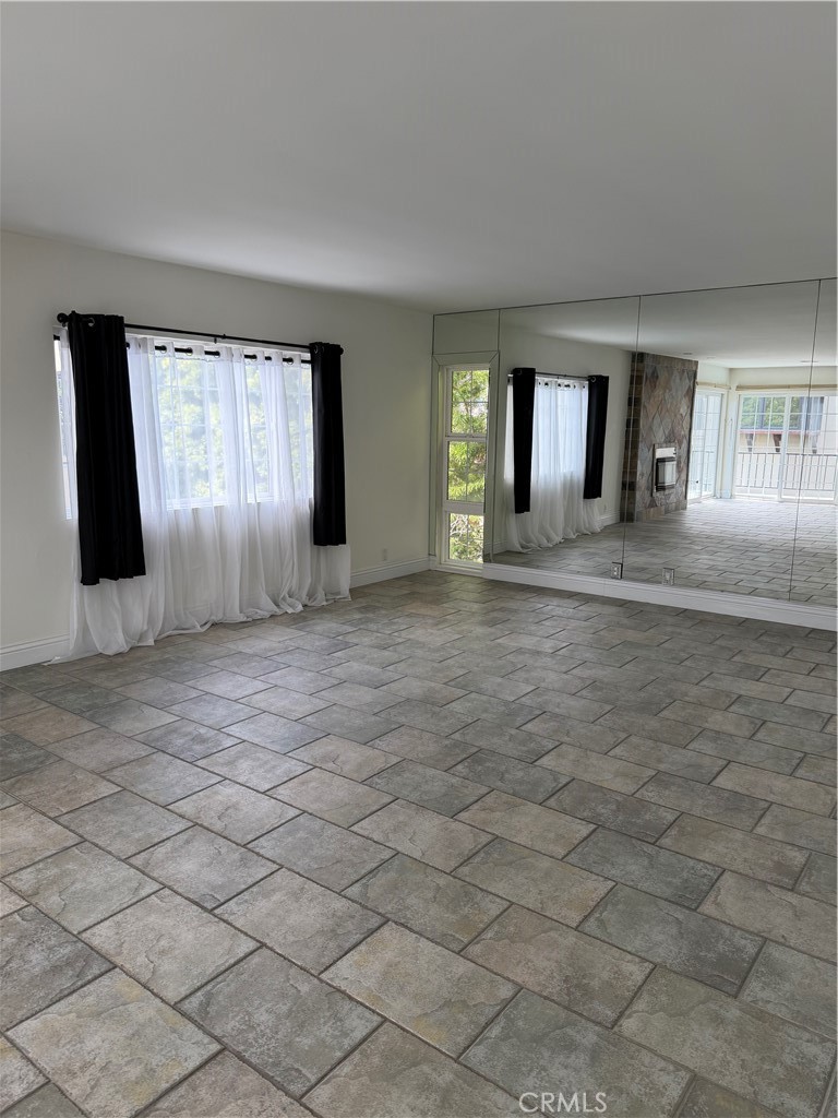 24322 Santa Clara 3