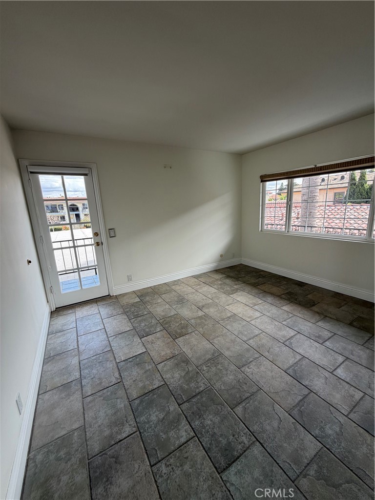24322 Santa Clara 3