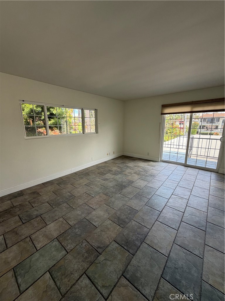 24322 Santa Clara 3