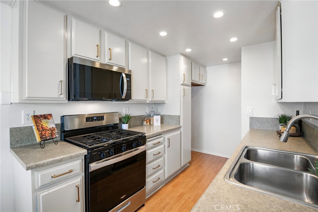 305 Coral Reef 4