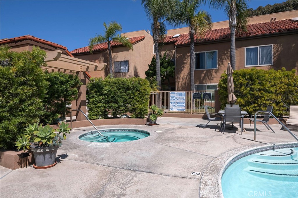 305 Coral Reef 4
