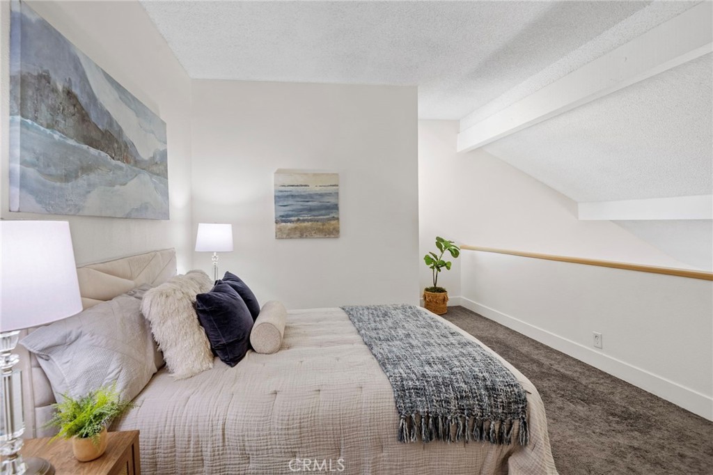 305 Coral Reef 4