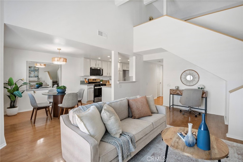305 Coral Reef 4