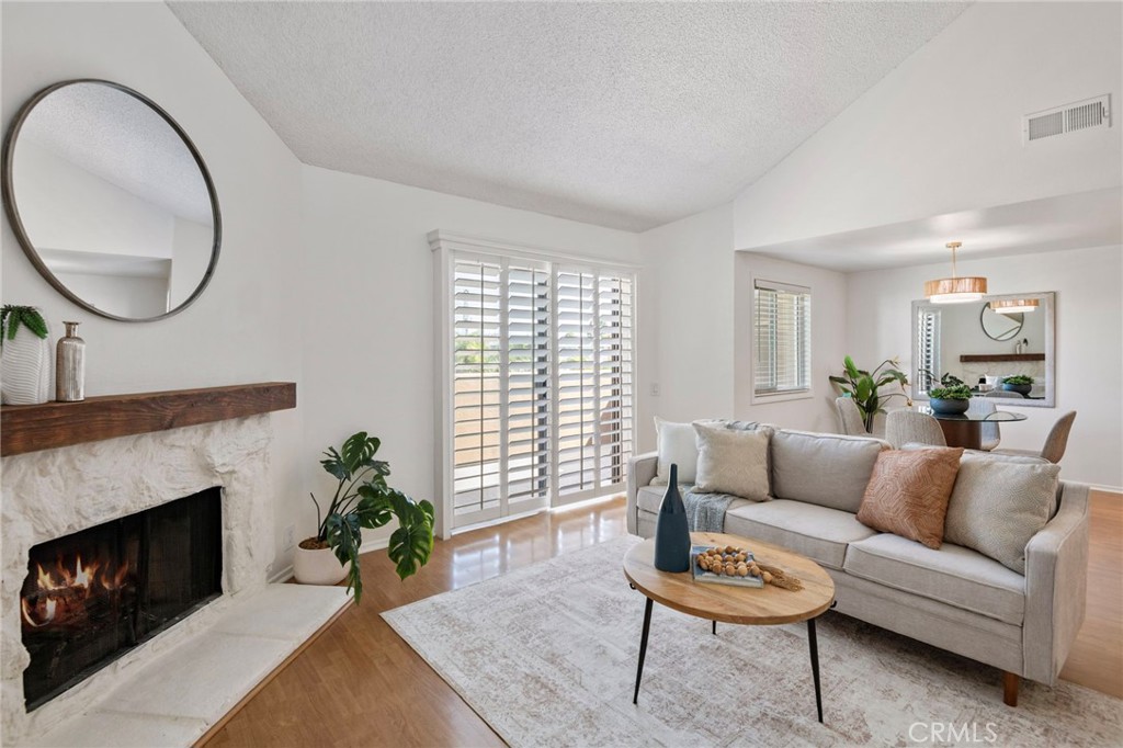 305 Coral Reef 4