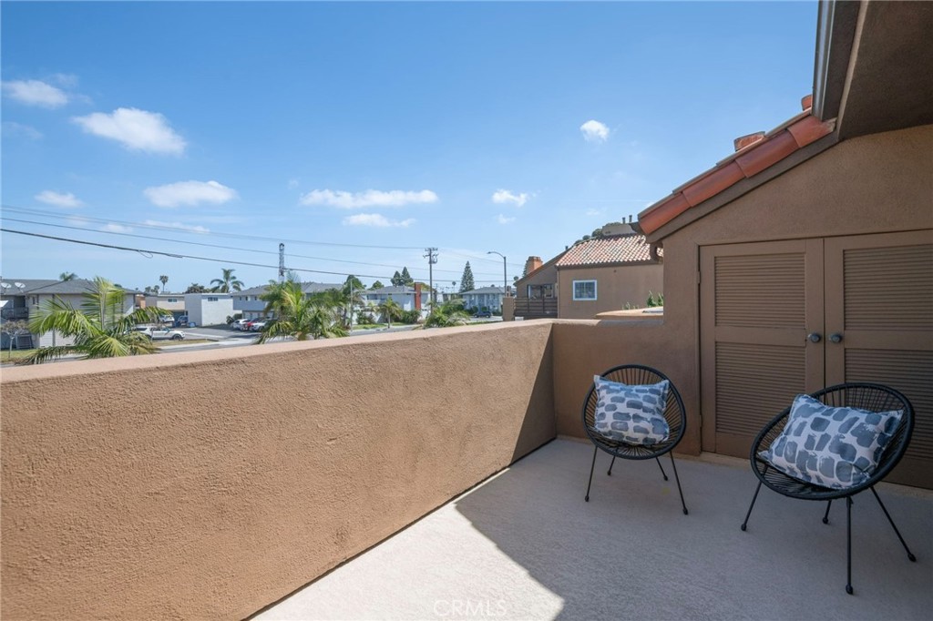 305 Coral Reef 4