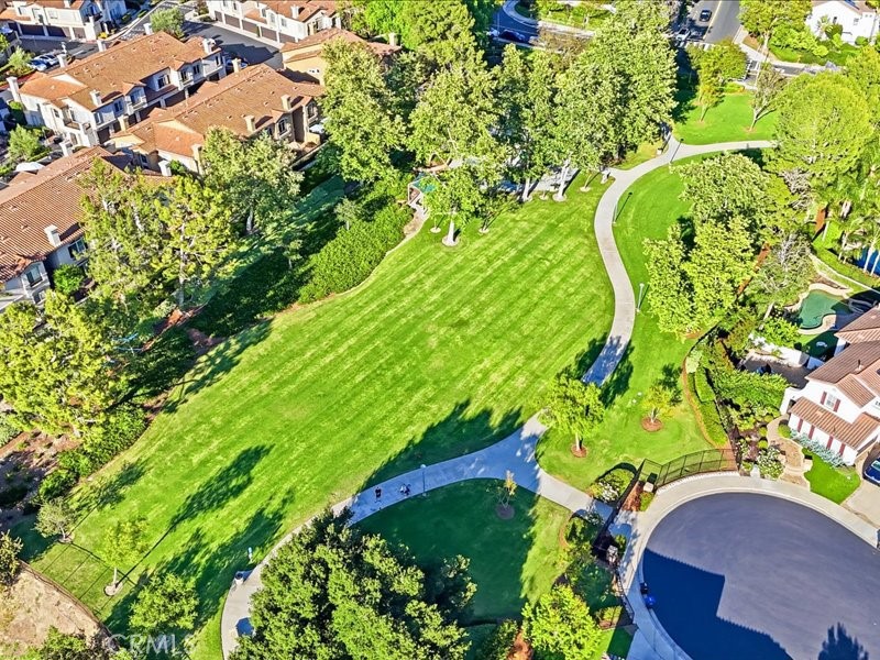 30 Groveside