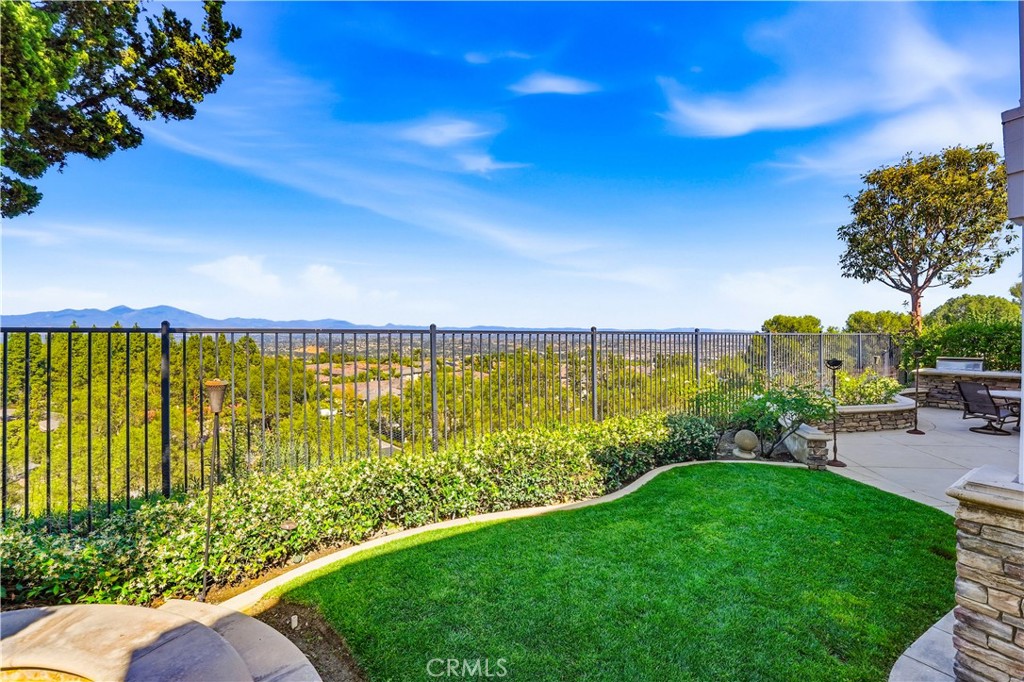 30 Groveside
