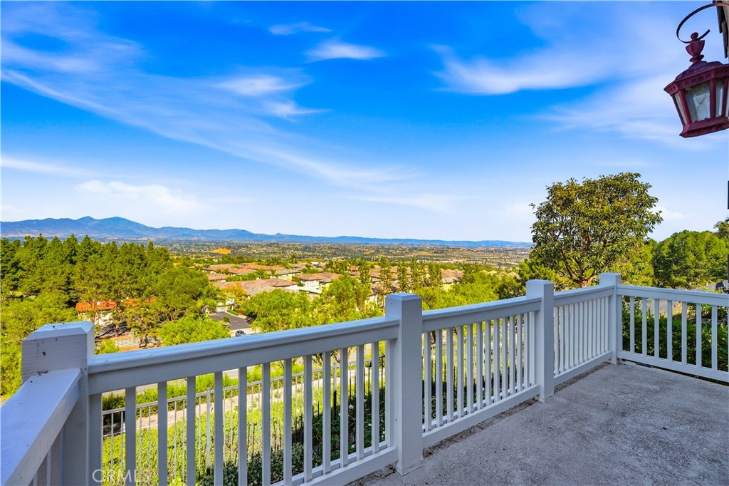 30 Groveside