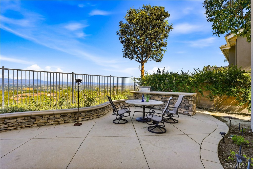 30 Groveside