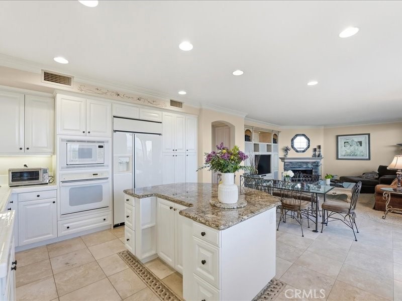 30 Groveside