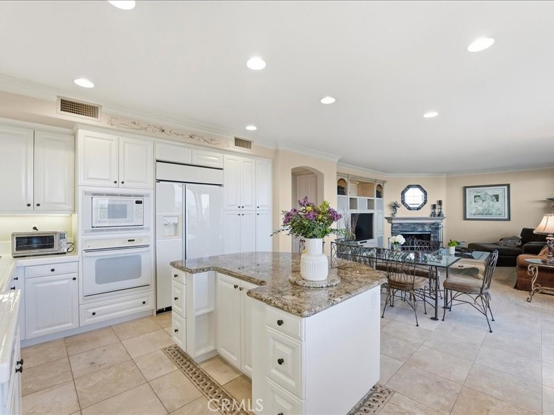 30 Groveside