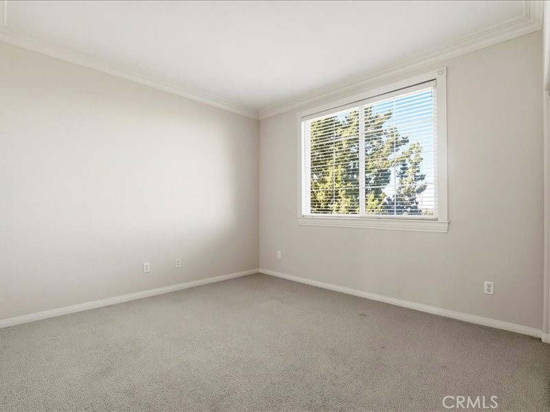 30 Groveside