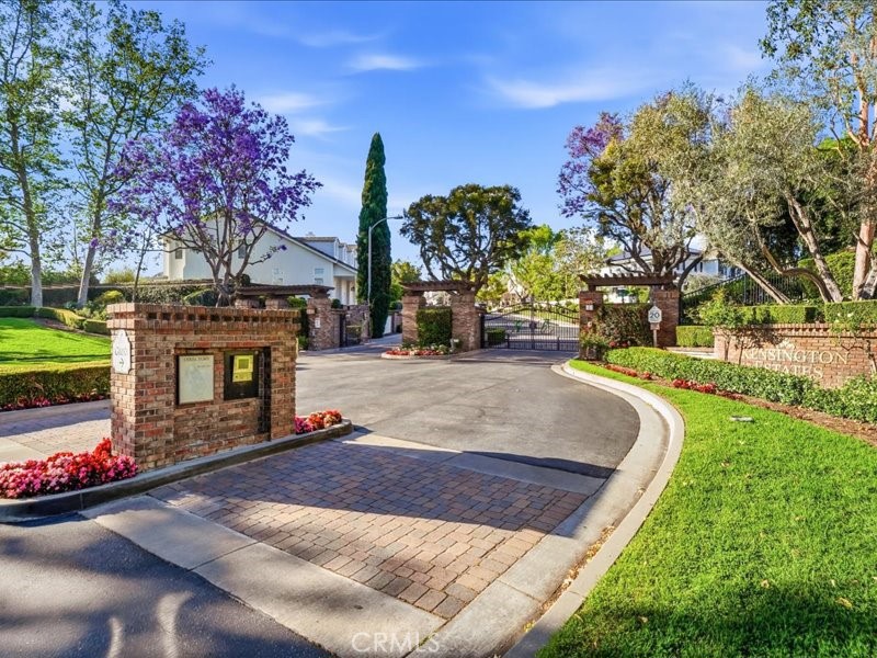 30 Groveside