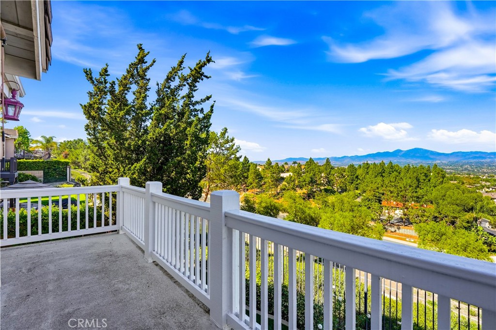 30 Groveside