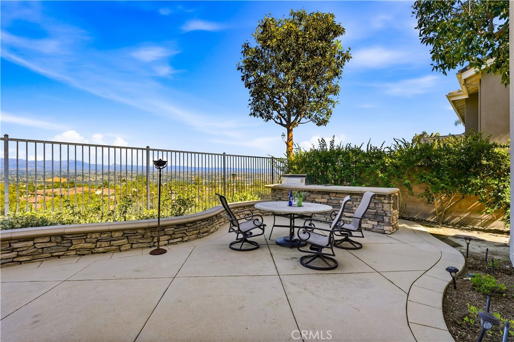 30 Groveside