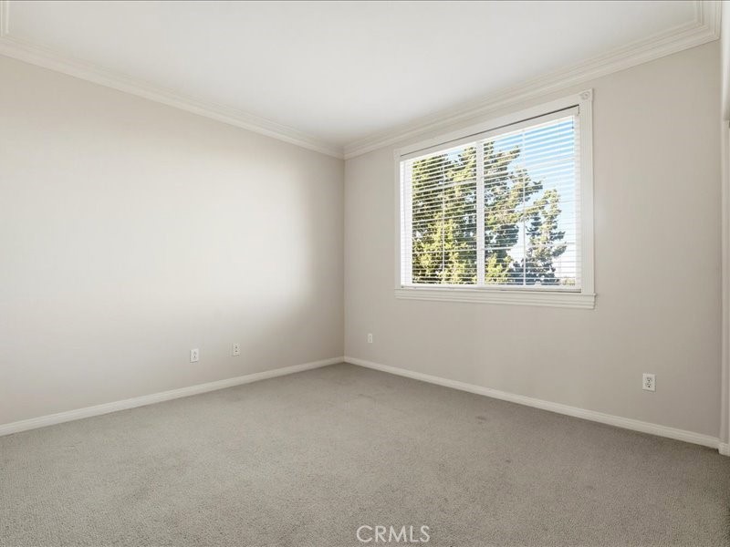 30 Groveside