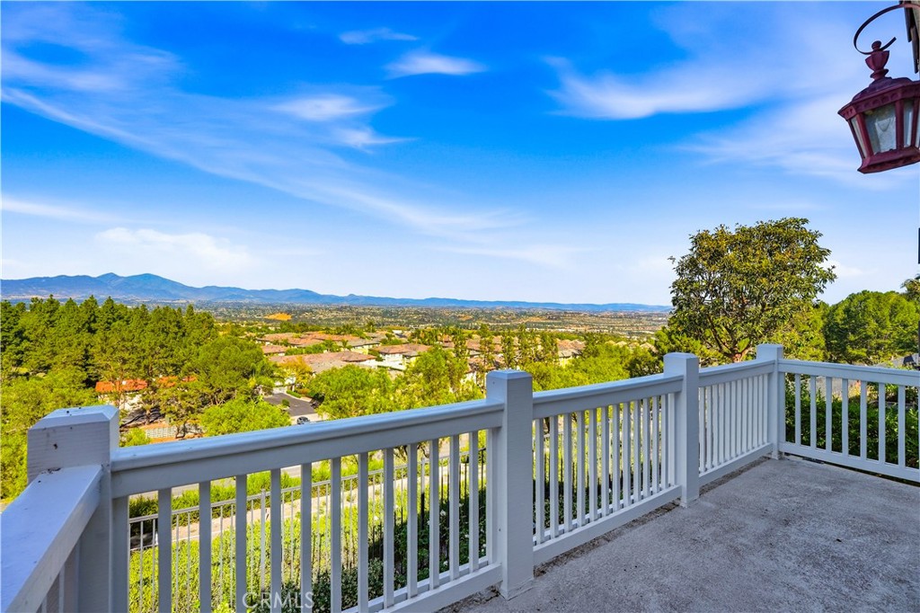 30 Groveside