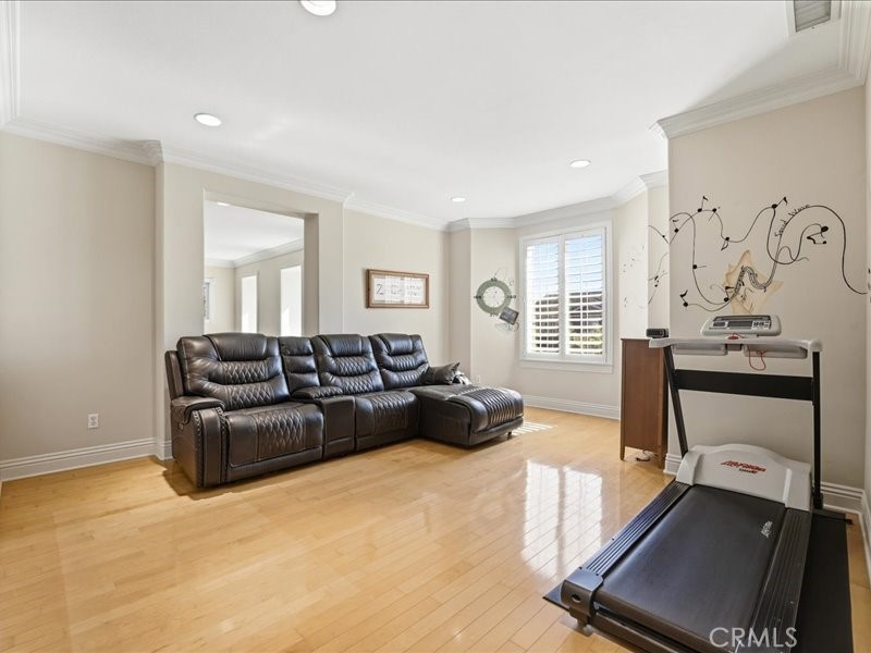 30 Groveside