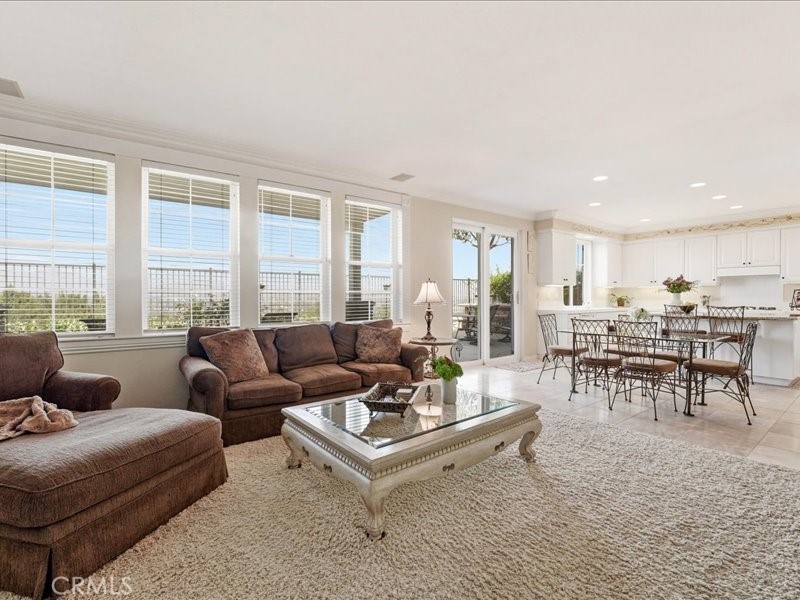 30 Groveside
