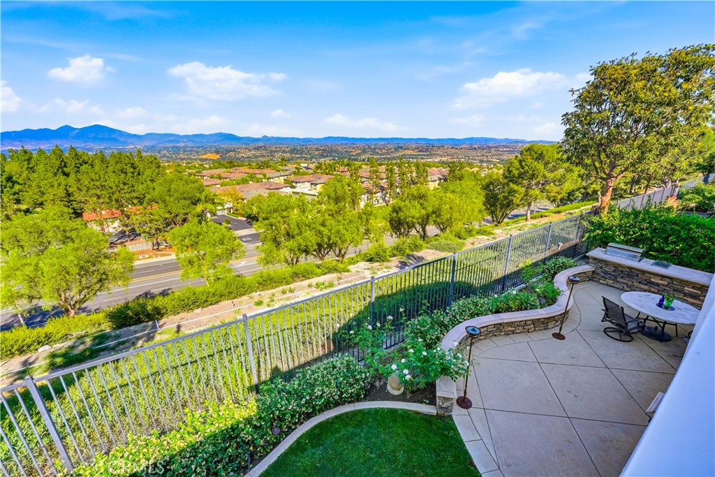 30 Groveside
