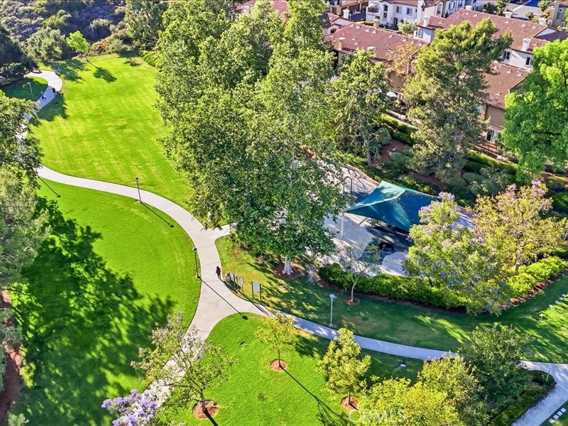 30 Groveside