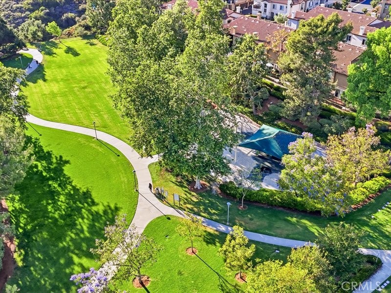 30 Groveside