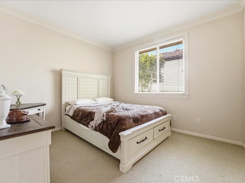 30 Groveside