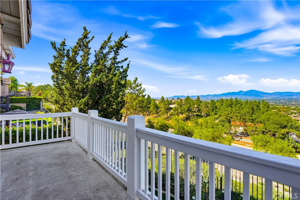 30 Groveside
