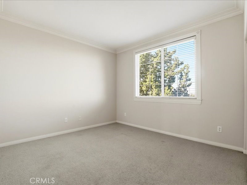 30 Groveside