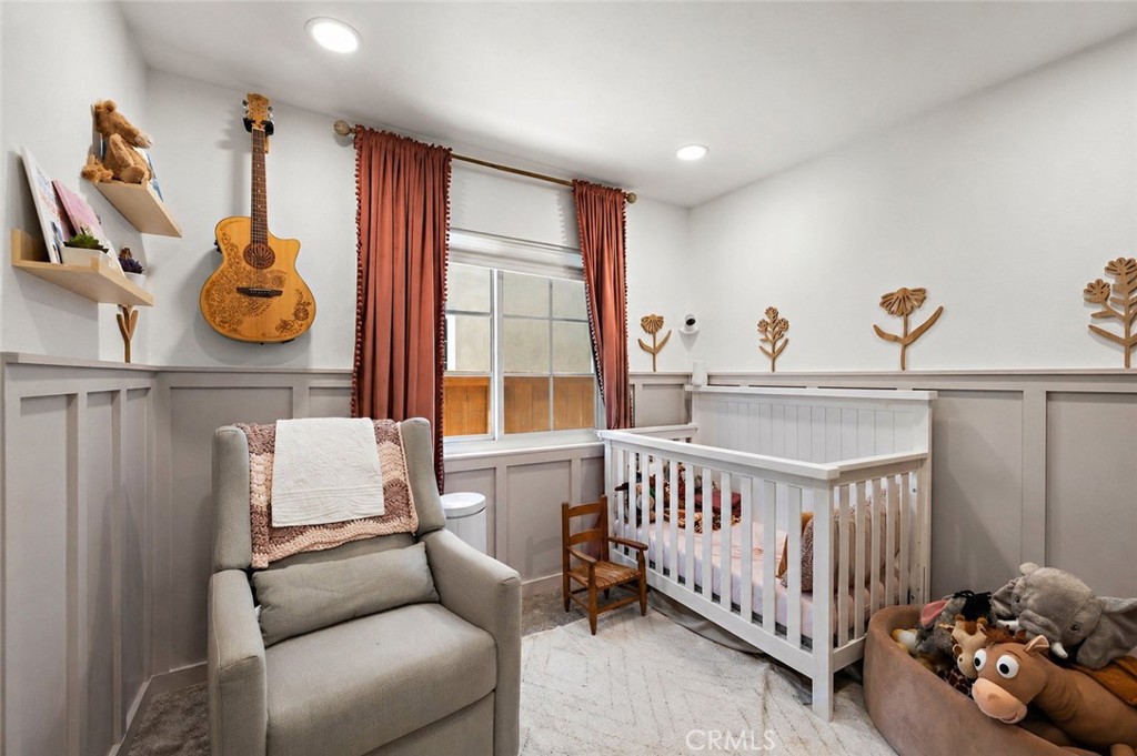 21155 Larchmont