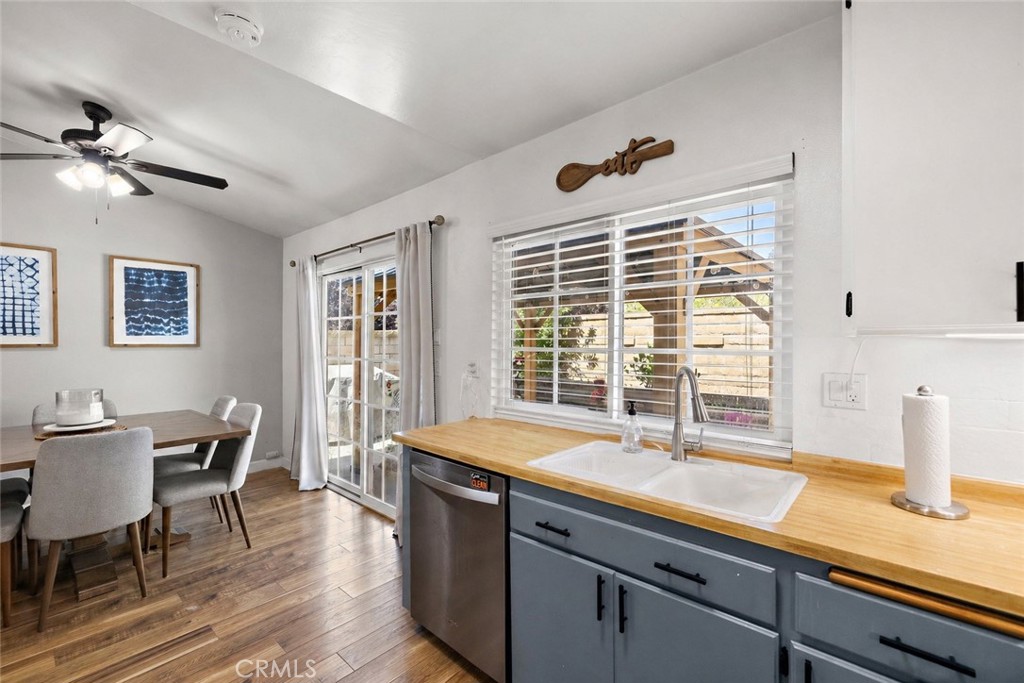21155 Larchmont