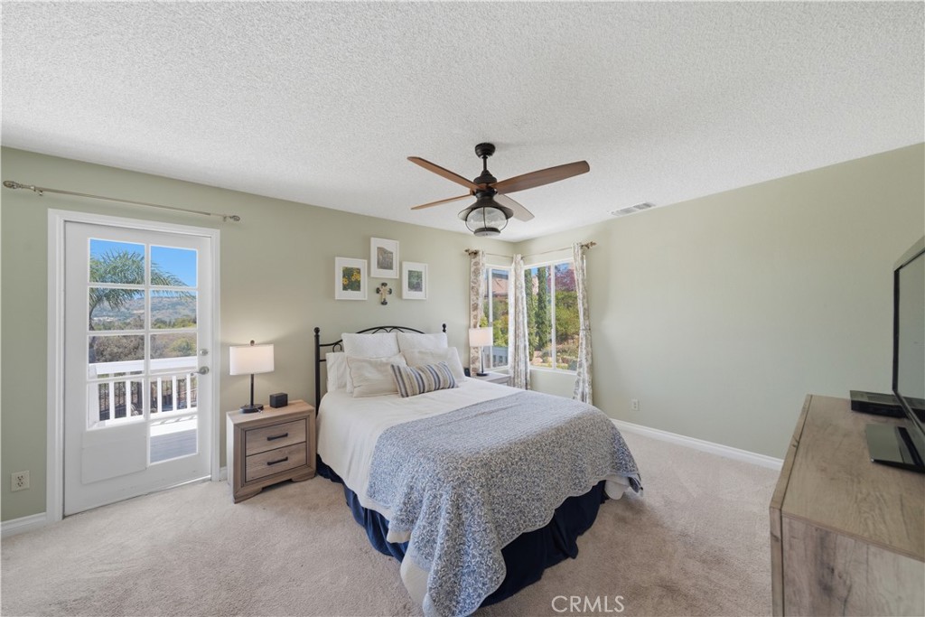 5213 Goldenridge Court